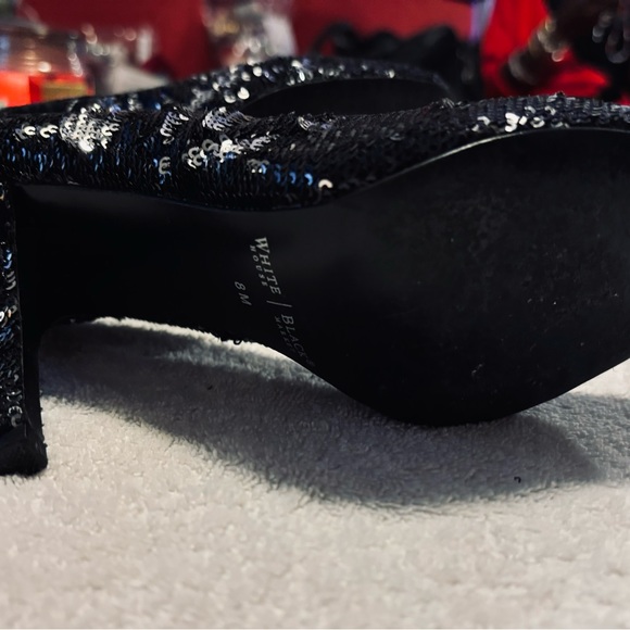 Almost Brand New Heels By White House / Black Market - Size 8 M - Box 50 - Picture 6 of 9